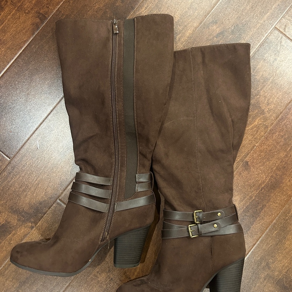 Brown Knee-High Women's Boots